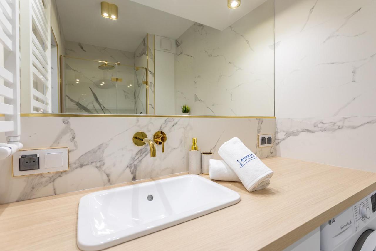 Ambria Apartments Debina シフィノウイシチェ エクステリア 写真